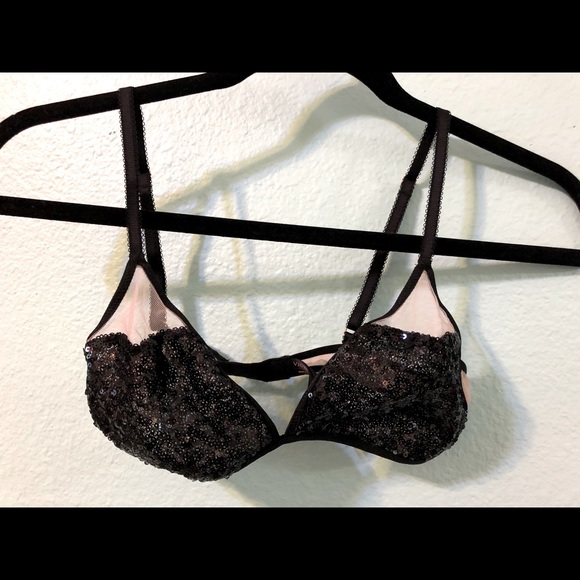 🧚🏽♀️3/$15 Victoria's Secret Sequined Bra - Picture 2 of 5